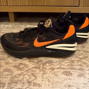 Nike Men's Black and Orange Athletic Sneakers